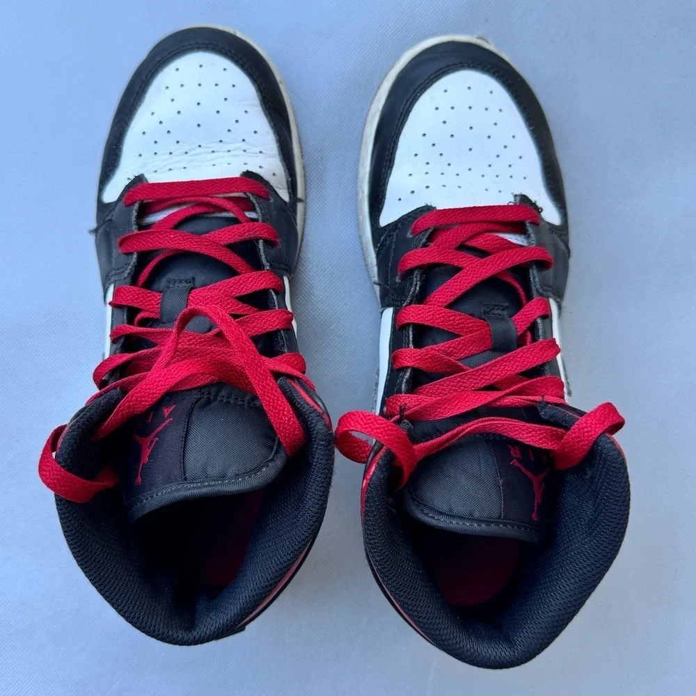 Nike Air Jordan 1 Mid Big Kids' Shoes